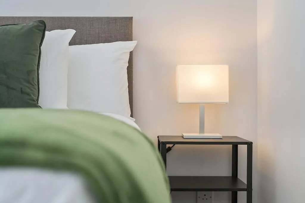 Modern 2 Bed Apt, 7Ft Pool Table, Sheffield City Centre, Free Parking, Netflix - Hosted By Stay Host Save 公寓